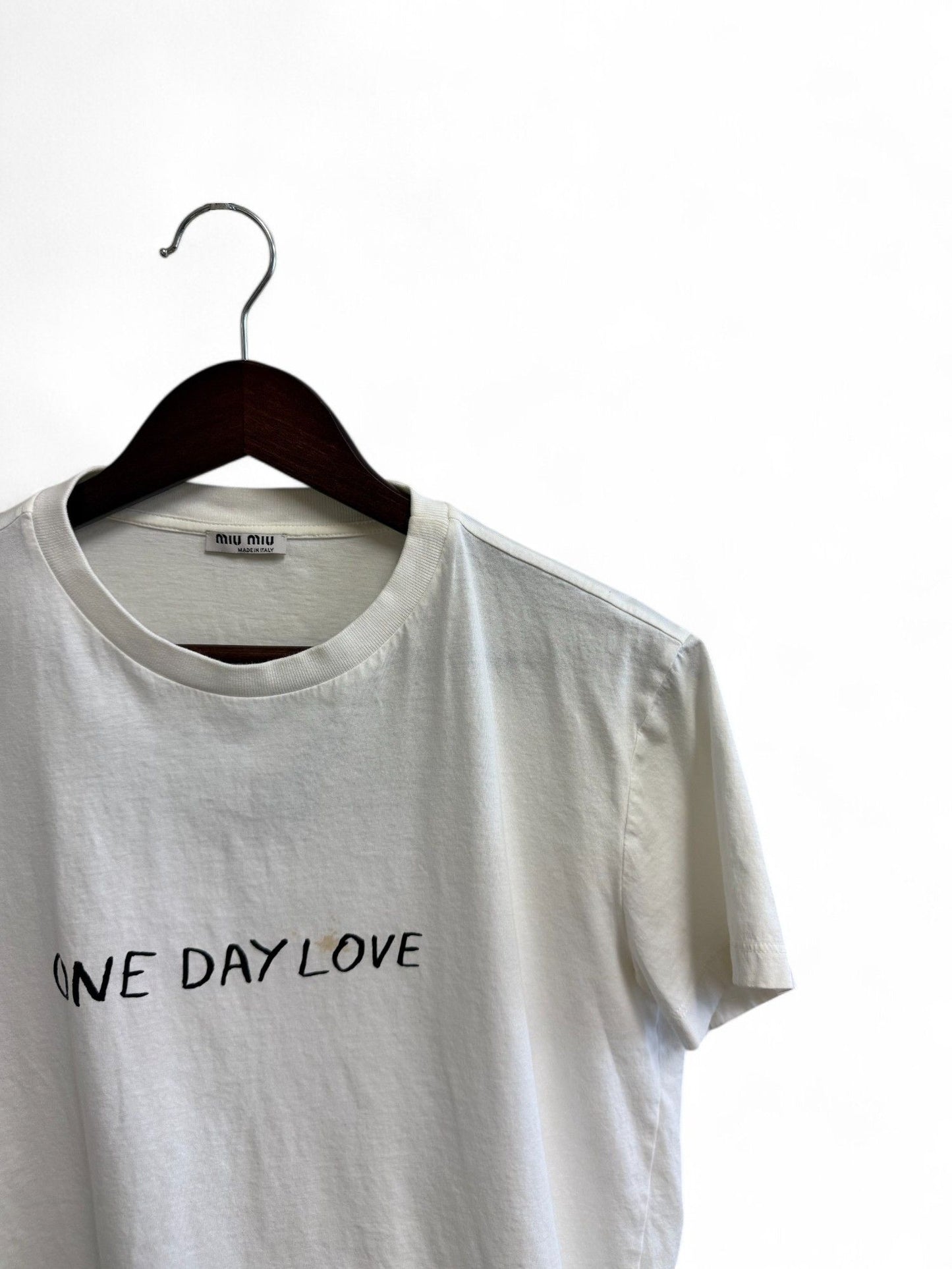 MiuMiu- White Logo Print Cotton Crewneck T-Shirt- L | Retail Price: $390