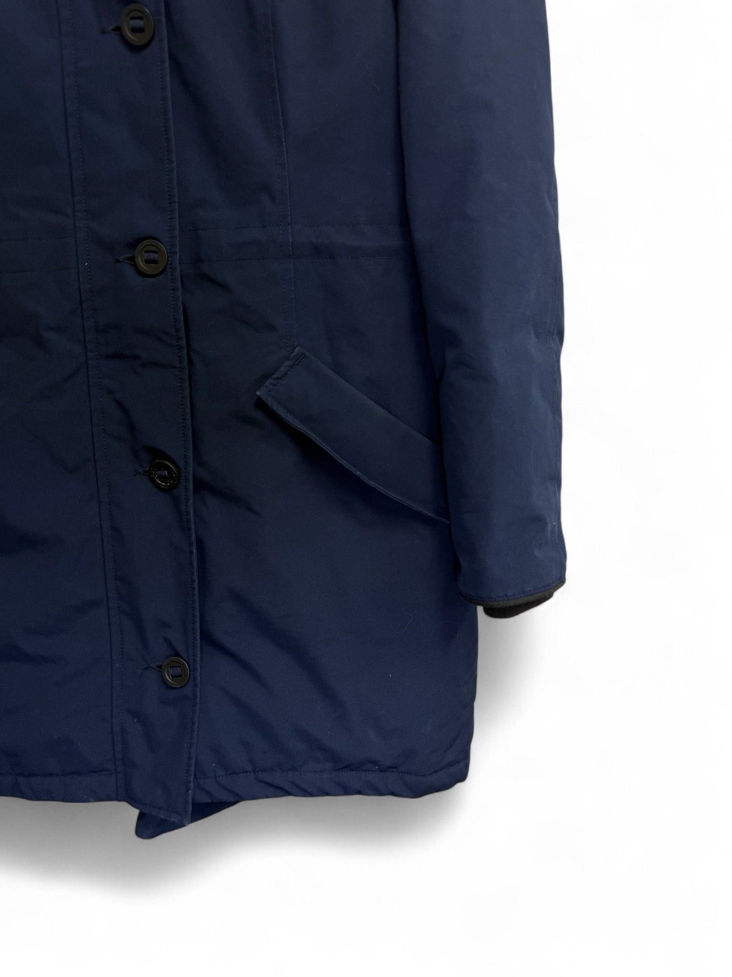 Canada Goose-Women's Mid-Length Hooded Parka-Navy-M | Retail Price: $1,357