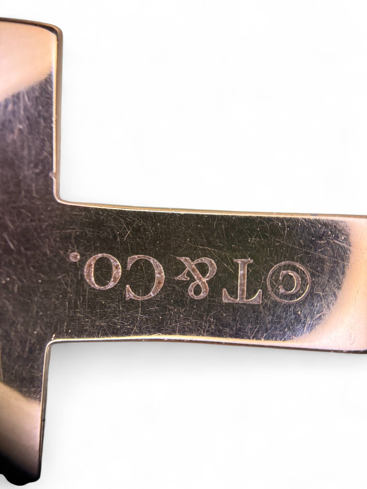 Tiffany & Co. T-Square Mother-of-Pearl Inset 18K Yellow Gold Bangle Bracelet – Retail Price: $3,292