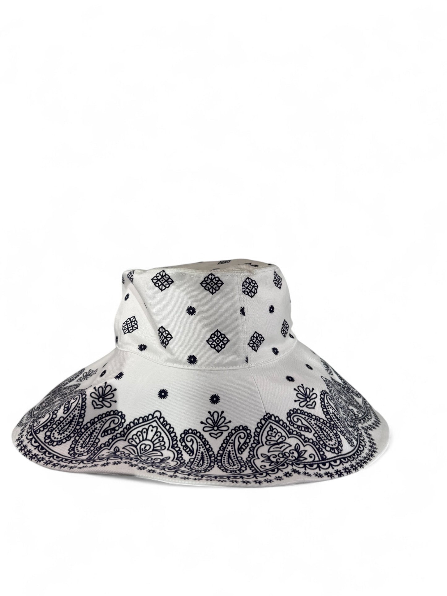 Miu Miu Original Design White Bucket Hat – Retail Price: $780 USD