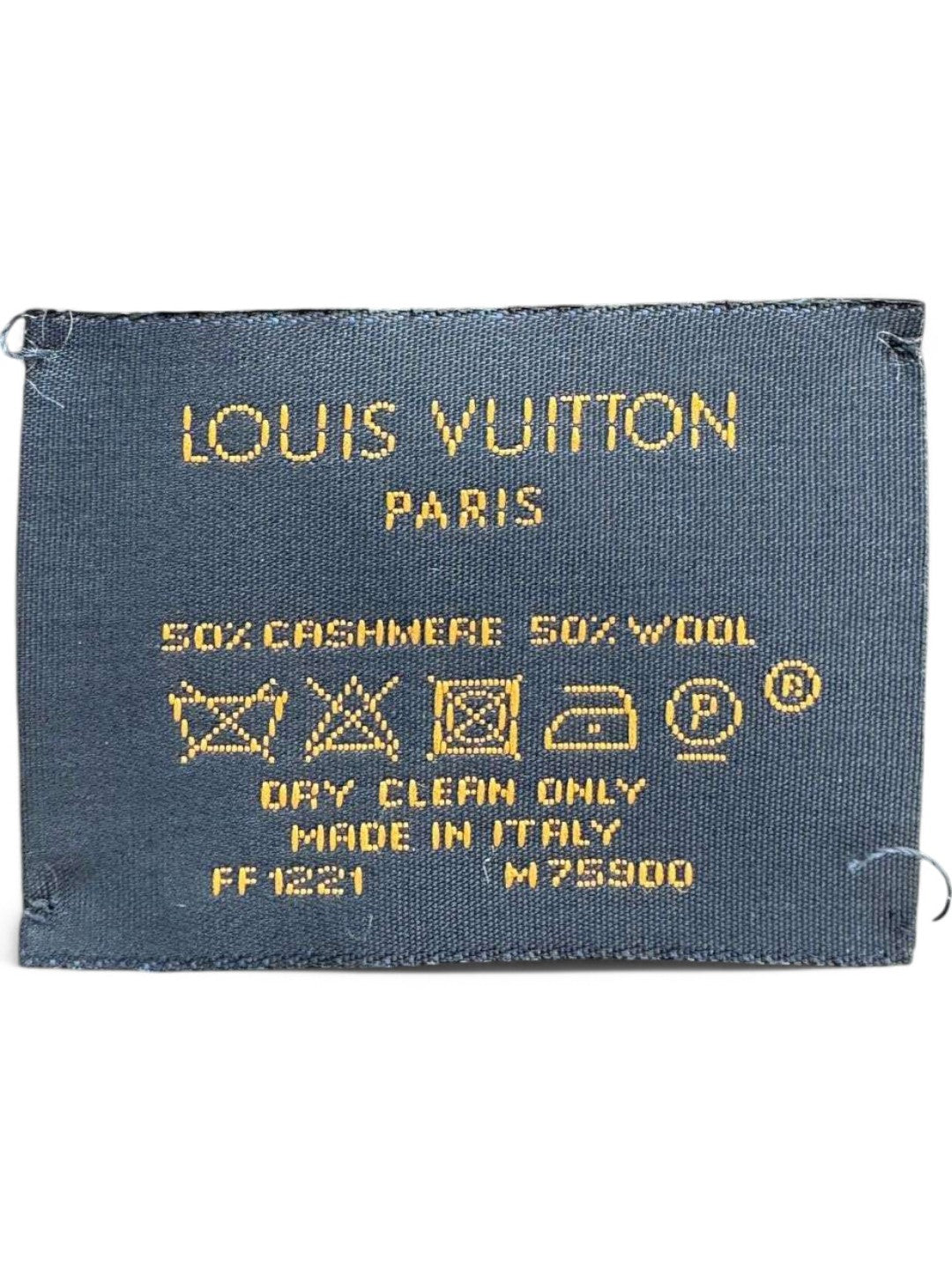 Louis Vuitton Monogram Classic Scarf in Grey