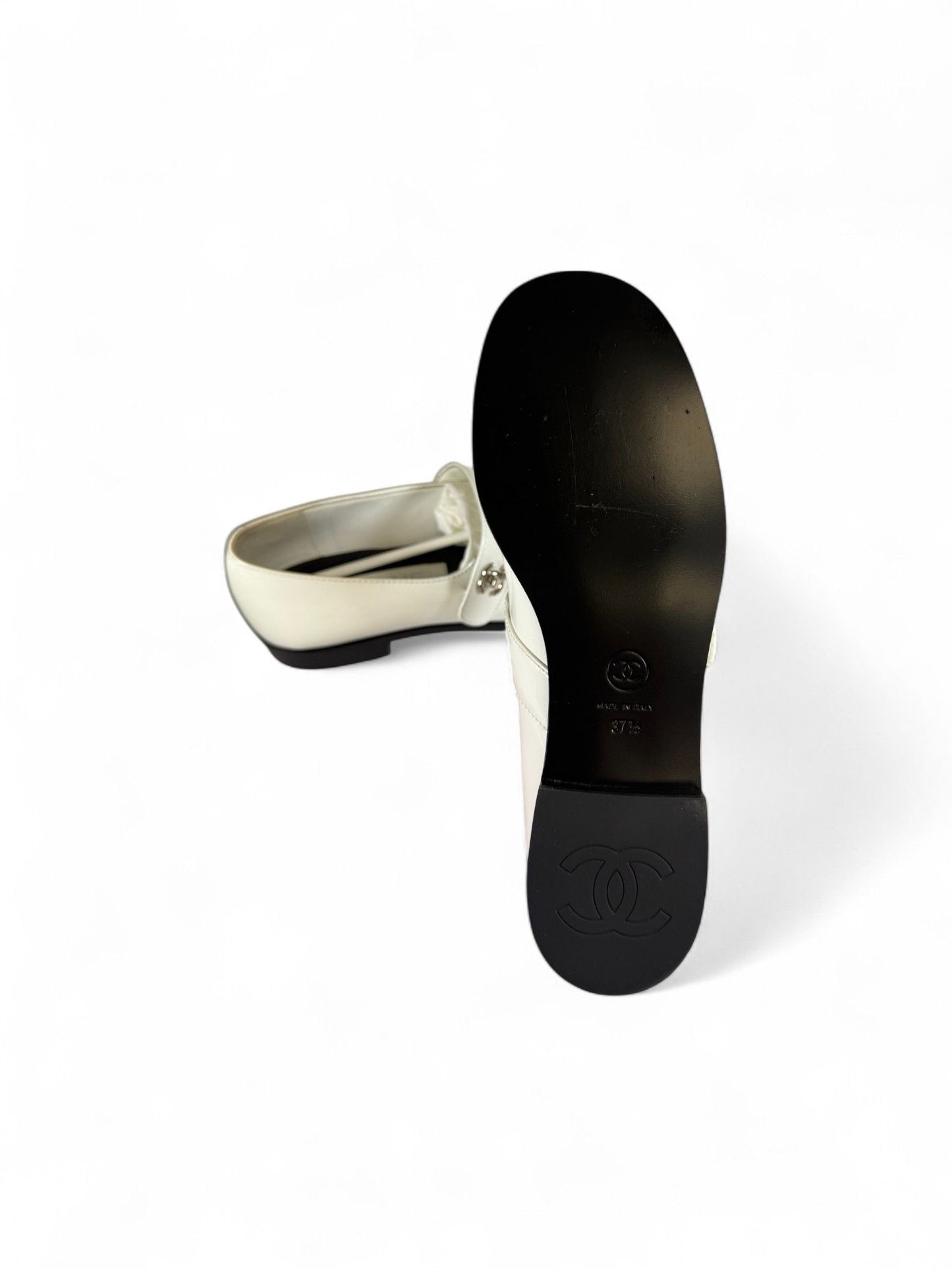 Chanel- Gold-Tone White Leather Mary Jane Pumps- 7.5 Retail Price：$1,580