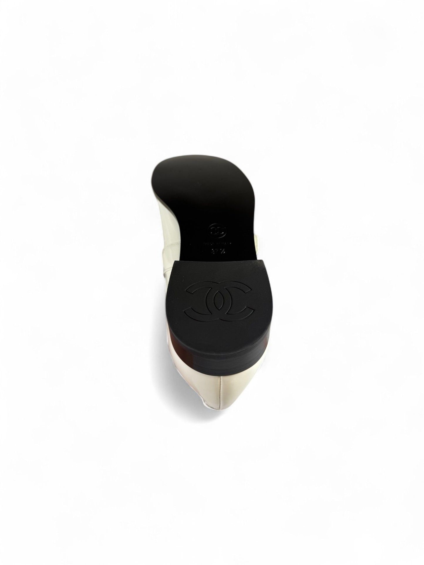 Chanel- Gold-Tone White Leather Mary Jane Pumps- 7.5 Retail Price：$1,580