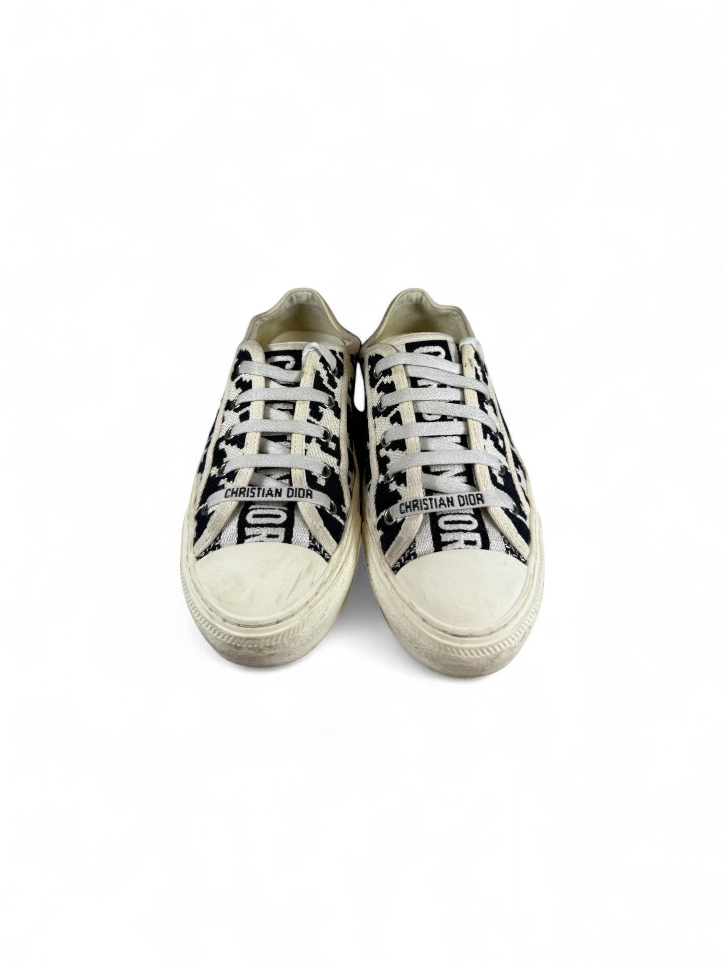 Dior- Beige Oblique Print Low-Top Sneaker- 40 | Retail Price: $990