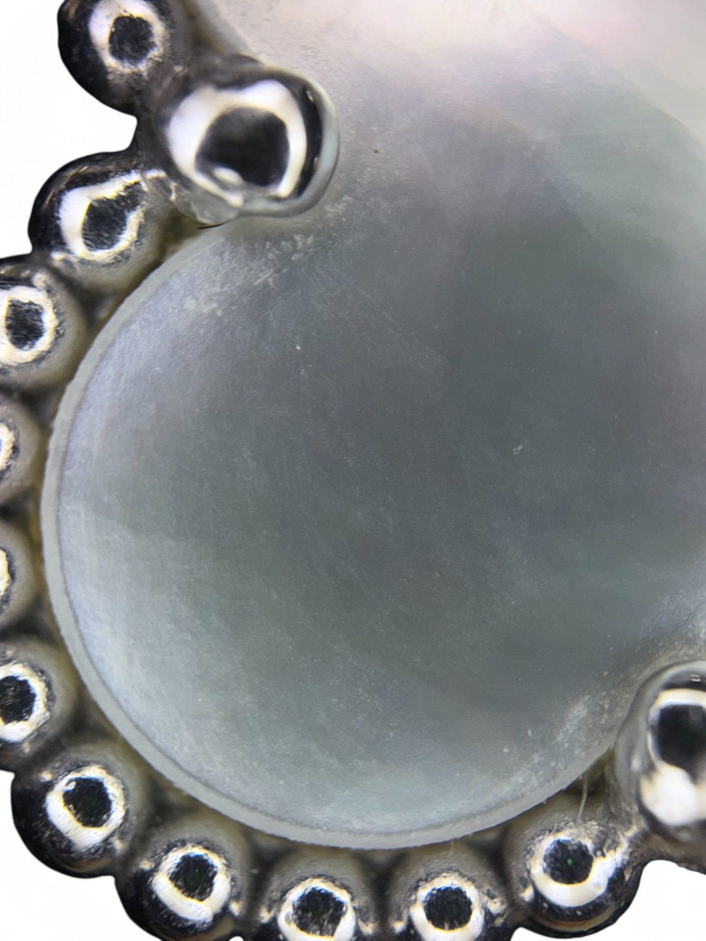 Van Cleef &amp; Arpels Vintage Alhambra Mother-of-Pearl Pendant Necklace – Retail Price: $3,100