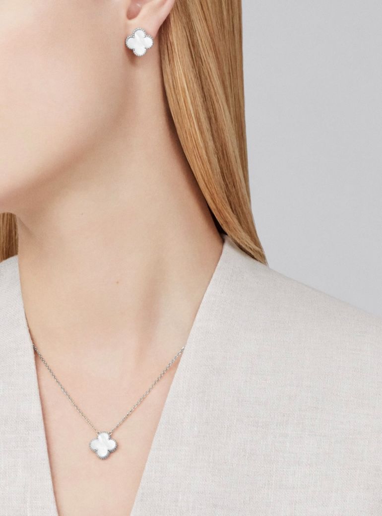 Van Cleef &amp; Arpels Vintage Alhambra Mother-of-Pearl Pendant Necklace – Retail Price: $3,100