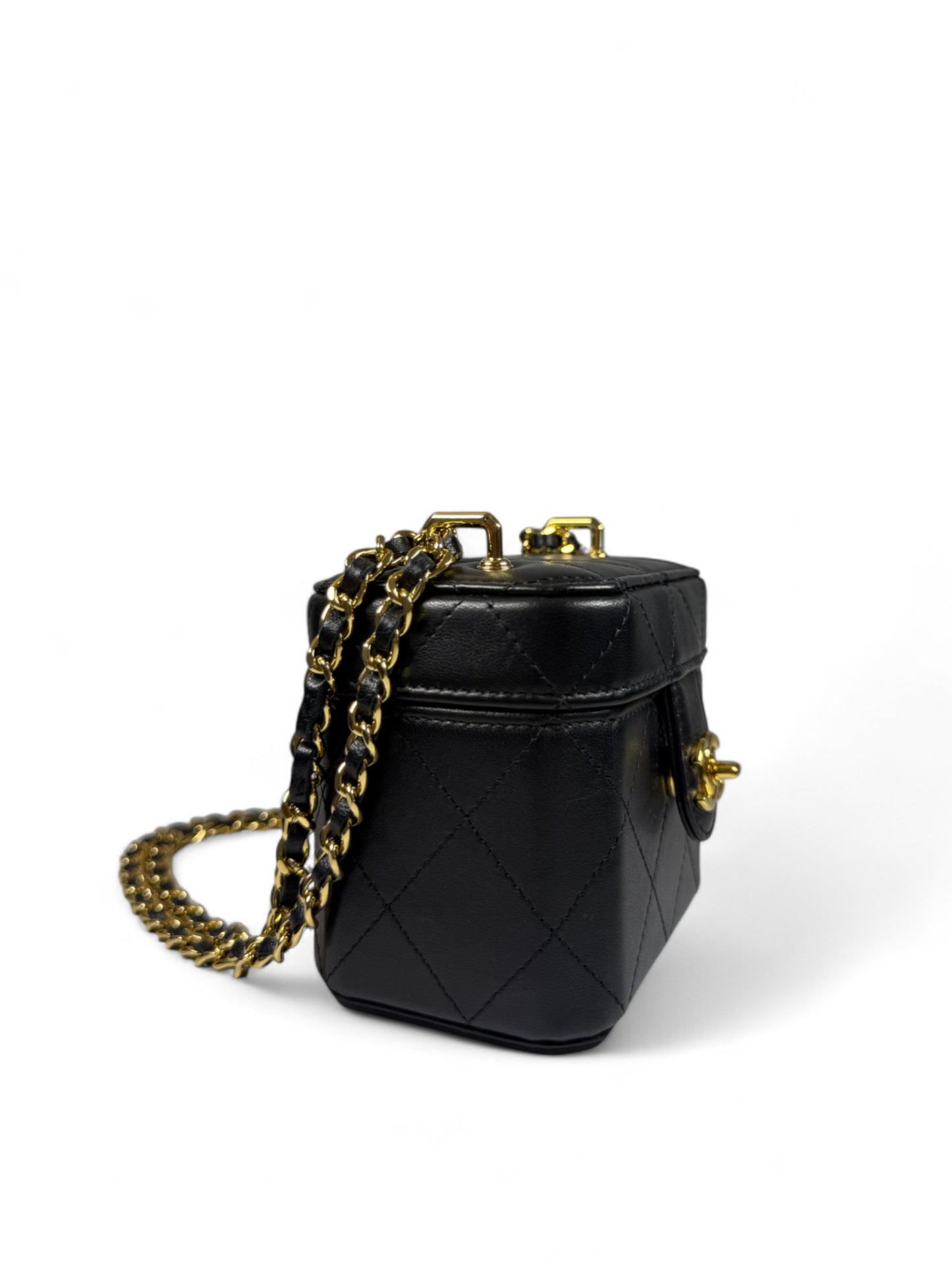 Chanel 23A Gold-Tone Chain Quilted Lambskin Mini Makeup Box Bag – Retail Price: $3,200 USD