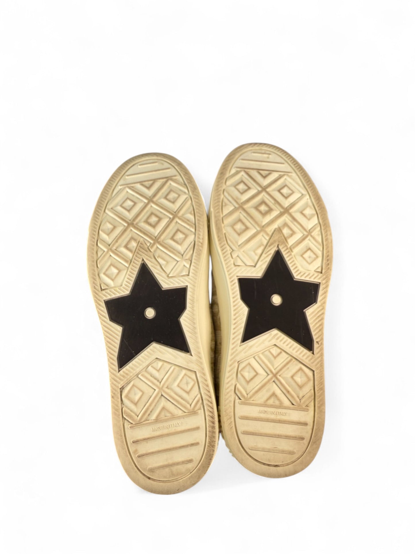 Dior Walk’n’Dior White/Platinum Platform Sneakers – Retail Price: $1,150 USD