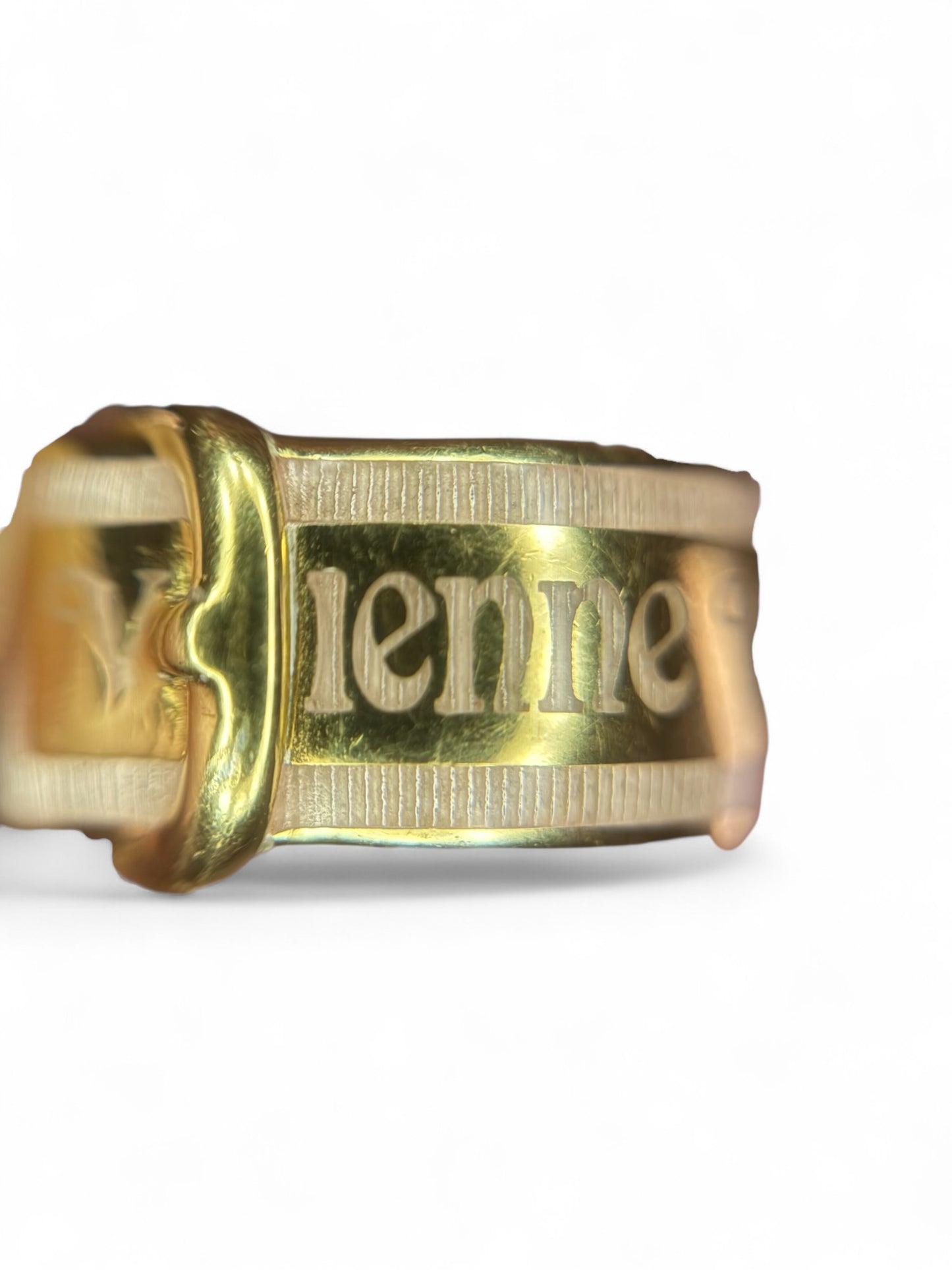 Vivienne Westwood Distorted Letter Belt-Ring in Pink Enamel – Retail Price: $290